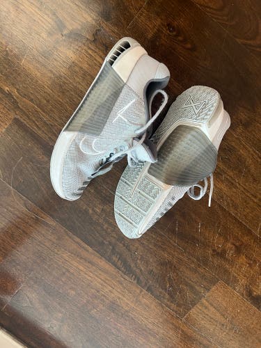 Men's Adult Size M 10.5 (W 11.5) Nike Metcon Shoes (Used)