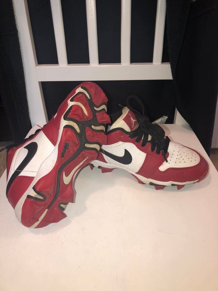Red Kid's 2Y (Big Kids / Youth) Youth Jordan Low Top Molded Cleats
