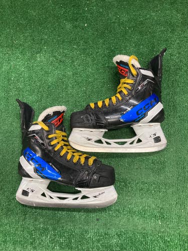 Junior CCM Jetspeed FT680 Hockey Skates Regular Width Size 3 (Used)