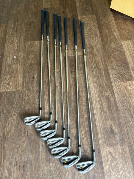 Taylor made Rocket-Bladez left handed irons- Regular flex- cavity back