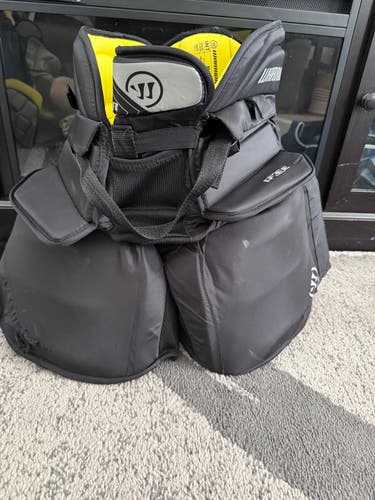 Barely Used Int M/L Warrior RX3 Goalie Pants