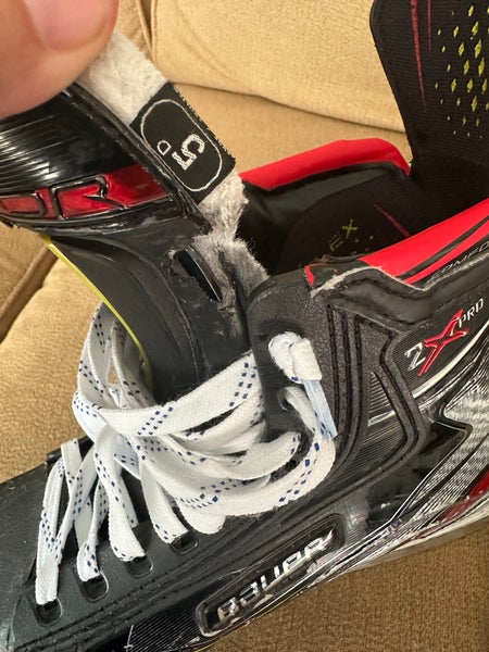 Bauer Vapor 2X Pro Hockey Skates Regular Width Size 5 (Used)