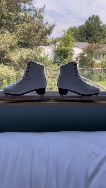 Lake Placid Cascade Women's Figure Ice Skates (used)