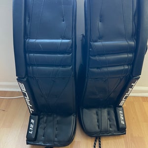 33" True L12.2 Goalie Leg Pads (Used)