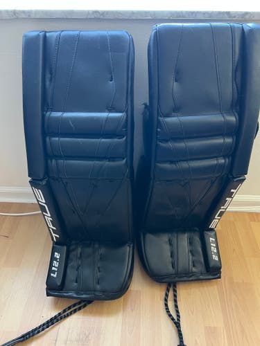 33" True L12.2 Goalie Leg Pads (Used)