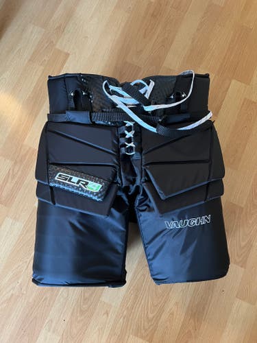 Senior Medium Vaughn SLR4 Pro Carbon Hockey Goalie Pants (New)
