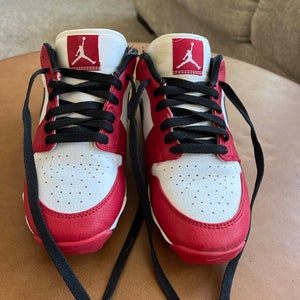 Red Kids Youth 5.5Y (Big Kids / Youth) Air Jordan Molded Cleats Cleats (Used)