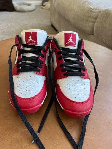Red Kids Youth 5.5Y (Big Kids / Youth) Air Jordan Molded Cleats Cleats (Used)