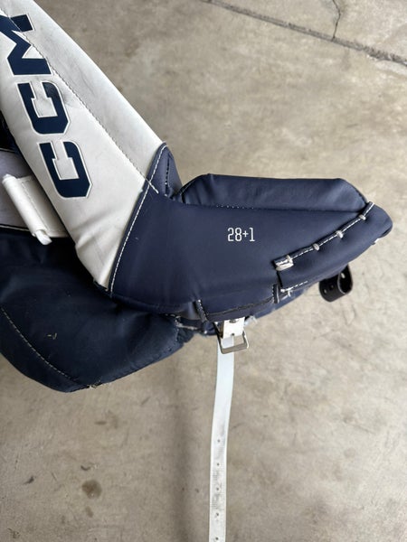 28"  CCM Axis 2.9 Goalie Leg Pads (Used)