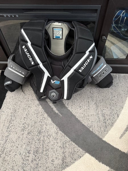 Used Vaughn Chest Protector V9 Int XL