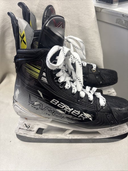 Senior Size 7.5 Fit 1 Bauer Caper Hyperlite 2 Ice Hockey Skates. Extra Steel