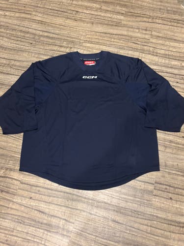 CCM 7000 Mid Hockey Practice Jersey Senior Goalie Cut Navy New with Tags