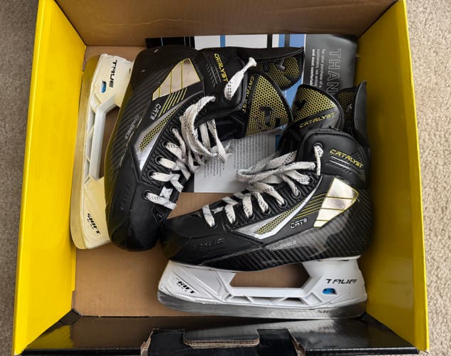 True Catalyst 9 Hockey Skates Regular Width Size 4 (Used)