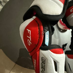 Medium Junior CCM Jetspeed ft6 Elbow Pads (Used)