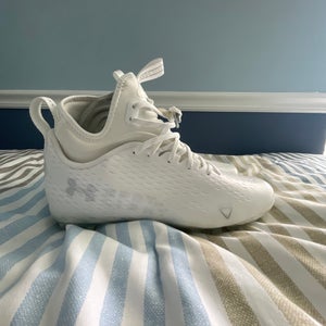 New Under armor spotlight football cleats 10.5