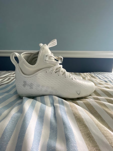 New Under armor spotlight football cleats 10.5