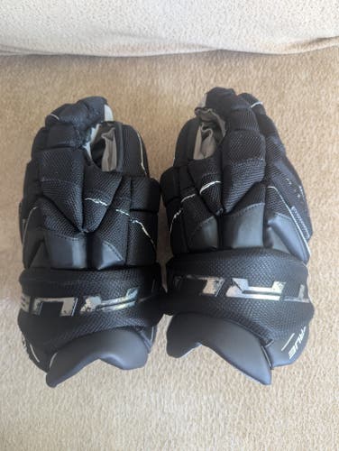 True Catalyst 9X3 Gloves 12" (Used)