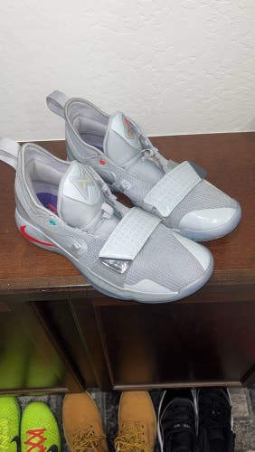 Nike Paul George 2.5 PlayStation Wolf Grey