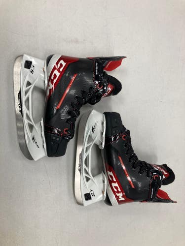 Junior CCM Jetspeed XTRA PLUS Hockey Skates Size 2.5 (New)