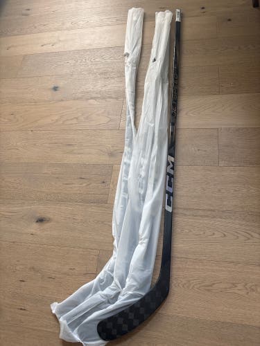 Senior CCM JetSpeed FT7 Left Hand Hockey Stick P92 Pro Stock (New)