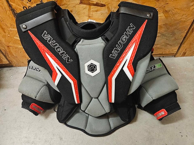 Senior Small Vaughn SLR3 Pro Carbon Chest Protector