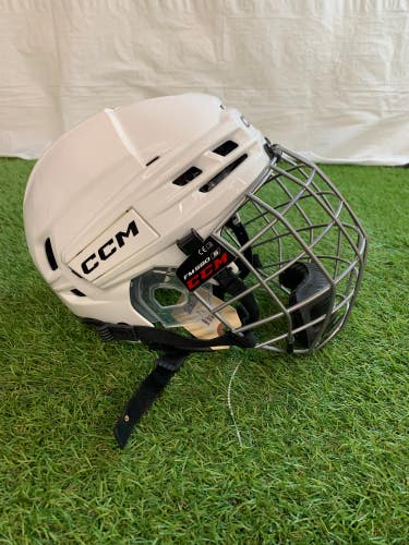 White Small CCM tacks 720 Helmet (Used)