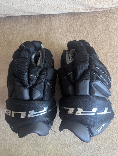 True Catalyst 9X3 Gloves 12" (Used)