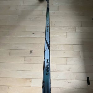 New Intermediate Bauer Hyperlite2 P92 55 Flex Left Handed Hockey Stick
