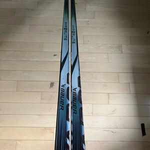 New 2 PACK Intermediate Bauer Hyperlite2 P92 55 Flex Left Handed Hockey Sticks
