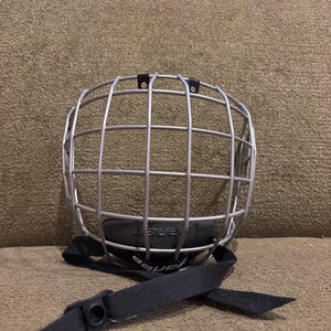 Medium  Bauer True Vision Full Cage (New)