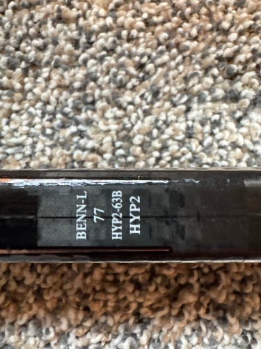 Senior Bauer Vapor Hyperlite 2 Left Hand Hockey Stick Toe Pattern Pro Stock (New)