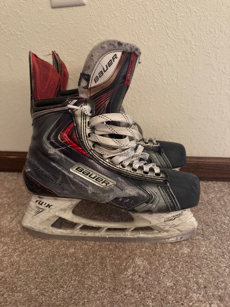 Bauer Vapor APX2 Hockey Skates 8 (Used)