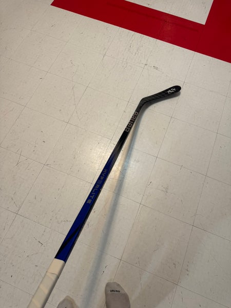 Senior Bauer Hyperlite 2 Right Handed Hockey Stick (Used)