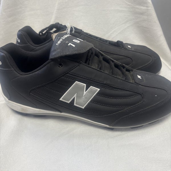 Mens Adult Size 15 Brand New New Balance 700 Baseball Cleats