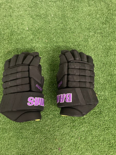 Black Junior Warrior Alpha Pro Gloves 11" (Used)