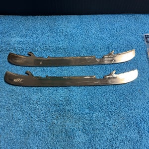 BladeTech Hockey Skate Blades - Profiled Zuperior 2XS - 238 mm (Used)