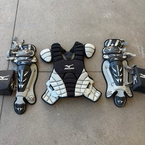Youth Mizuno Samurai Catcher's Set