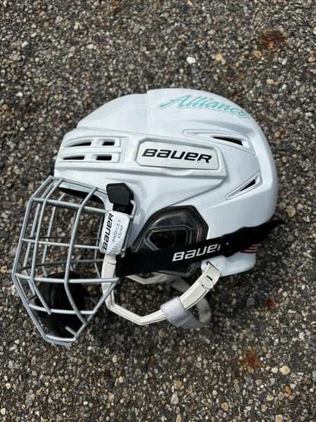 Small Bauer Re-Akt 75 Helmet and Cage Combo  (Used)