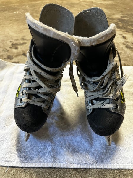 Hockey Skates Junior Used Graf Supra 301 Regular Width Size 3