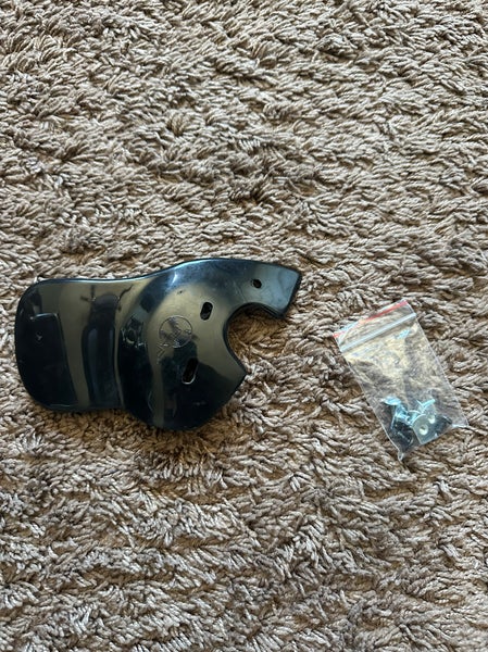 C-Flap Jaw and Chin Protector RH Batter Attachment Excellent!