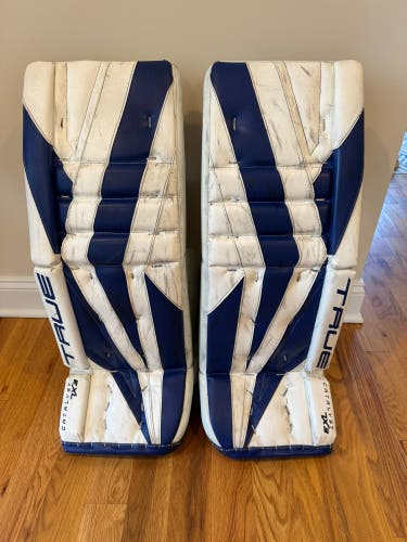 32+2 True Catalyst 7x3 Goalie Pads