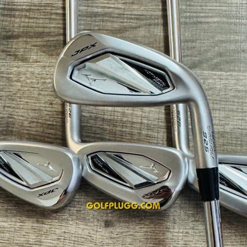Mizuno JPX 925 Hot Metal Pro Iron Set 4-PW / Dynamic Gold, Stiff Flex (469)