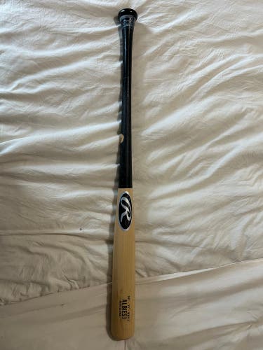 Rawlings Pro Label Series Ozzie Albies Maple Bat (-3) 30 oz 33" (Used)