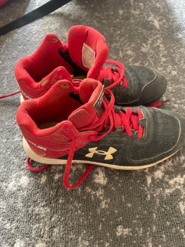 Red Men's 4Y (Big Kids / Youth) Youth Under Armour High Top Molded Cleats (Used)