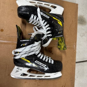 Bauer Supreme M3 Hockey Skates Regular Width 10 New Replaced Lace (Used)