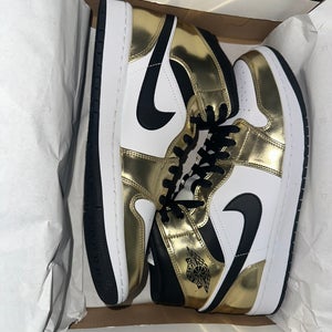 METALLIC GOLD - AJ1 Size M 12.0 Brand New