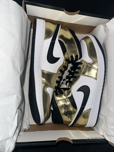 METALLIC GOLD - AJ1 Size M 12.0 Brand New