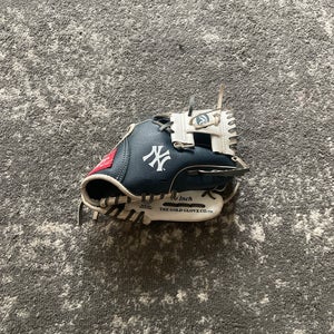 Rawlings RH Baseball Glove 10" (Used)