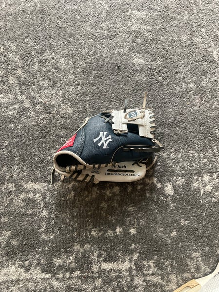 Rawlings RH Baseball Glove 10" (Used)