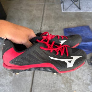 Black Men's Size M 12.0 (W 13.0) Adult Mizuno Low Top Heist IQ Metal (New)